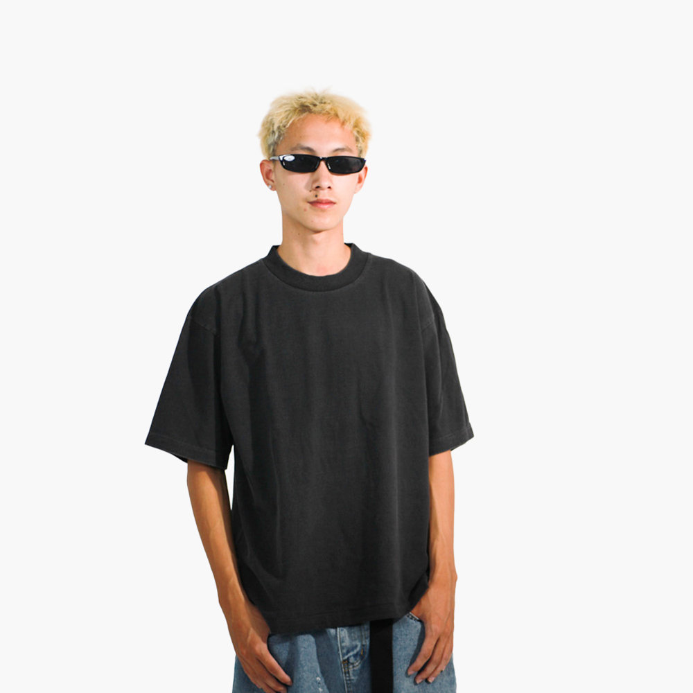 เสื้อแคมเปญ รูปคนใส่เสื้อจริง รุ่น SAVAGE BOXY