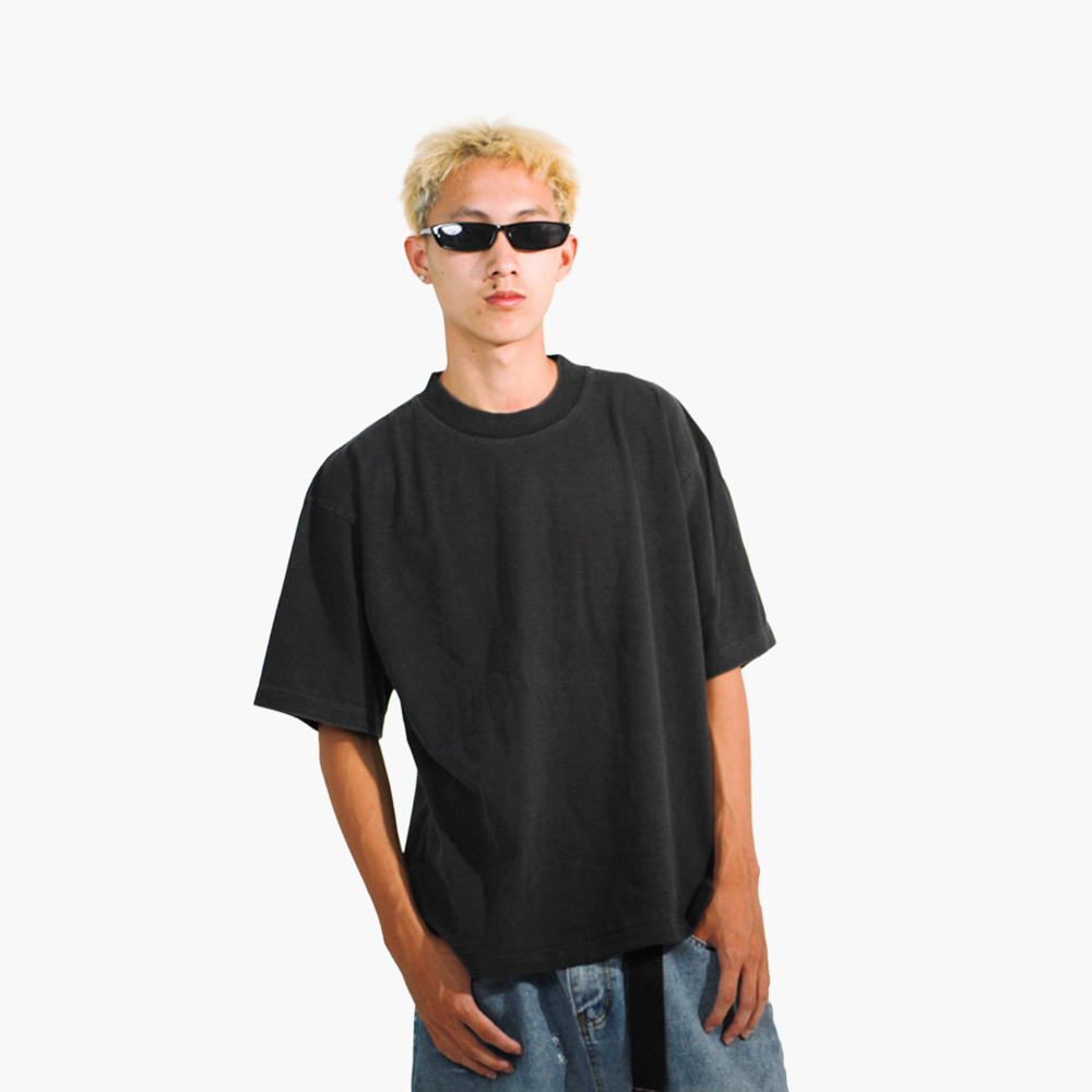 ออกแบบเสื้องานกฐิน รูปคนใส่เสื้อจริง รุ่น SAVAGE BOXY