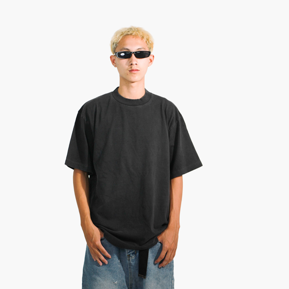 เสื้อแคมเปญ รูปคนใส่เสื้อจริง รุ่น SAVAGE OVERSIZE