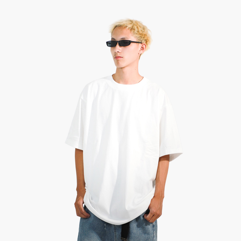รับออกแบบลายเสื้อ รูปคนใส่เสื้อจริง รุ่น SAVAGE OVERSIZE