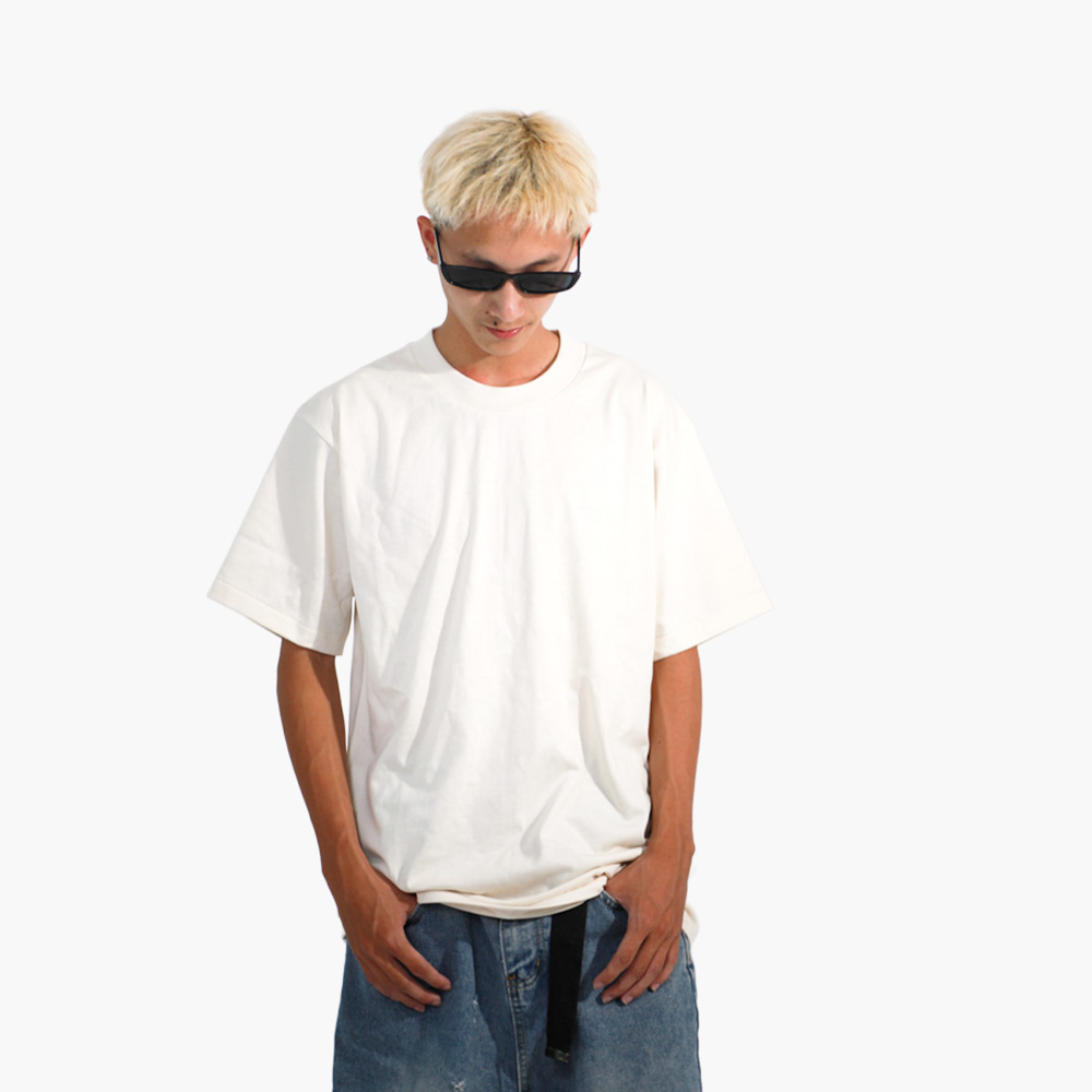 รับออกแบบเสื้อยืด รูปคนใส่เสื้อจริง รุ่น SAVAGE OVERSIZE
