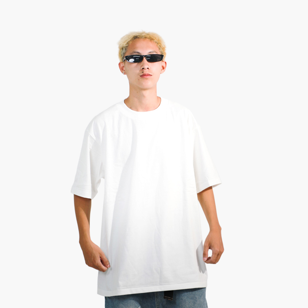รับสกรีนเสื้อ สกลนคร รูปคนใส่เสื้อจริง รุ่น SAVAGE OVERSIZE