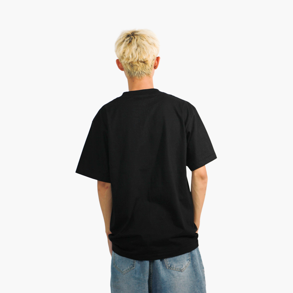 รับสกรีนเสื้อ ชัยนาท รูปคนใส่เสื้อจริง รุ่น SAVAGE OVERSIZE
