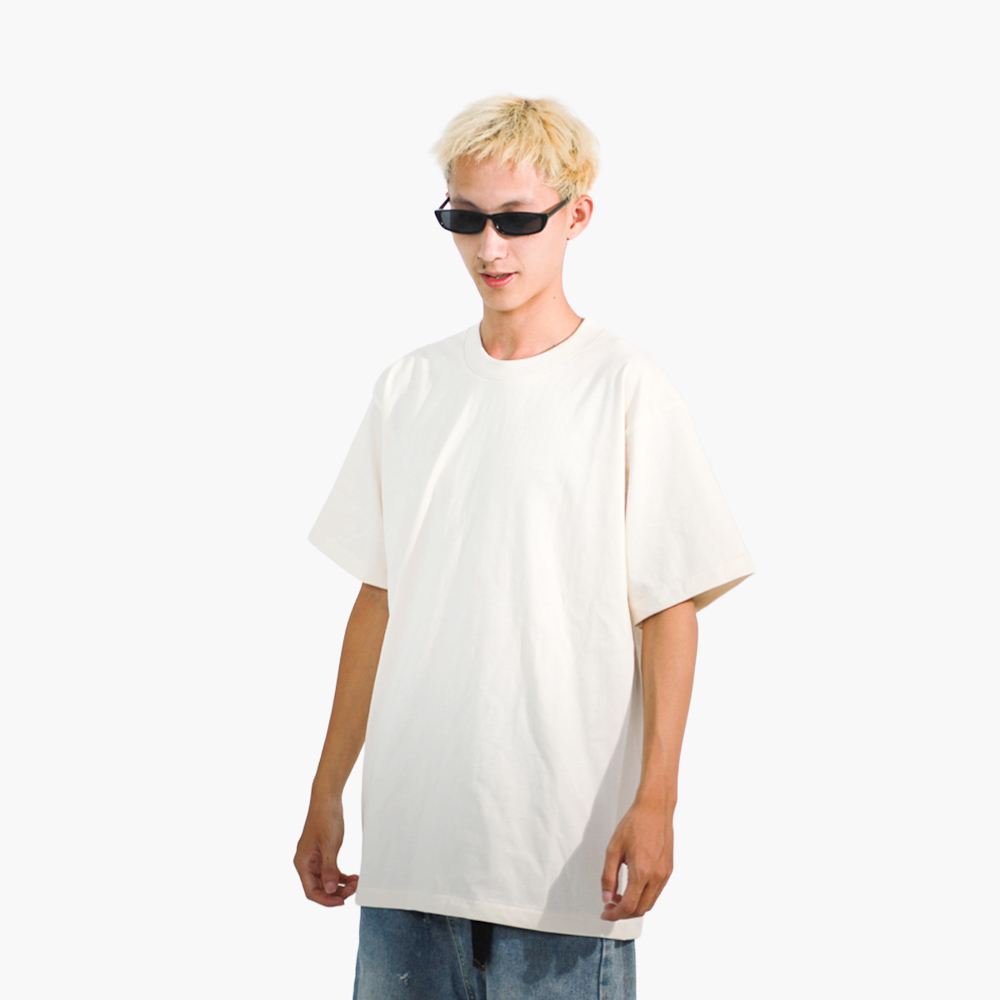 รับสกรีนเสื้อ ชลบุรี รูปคนใส่เสื้อจริง รุ่น SAVAGE OVERSIZE